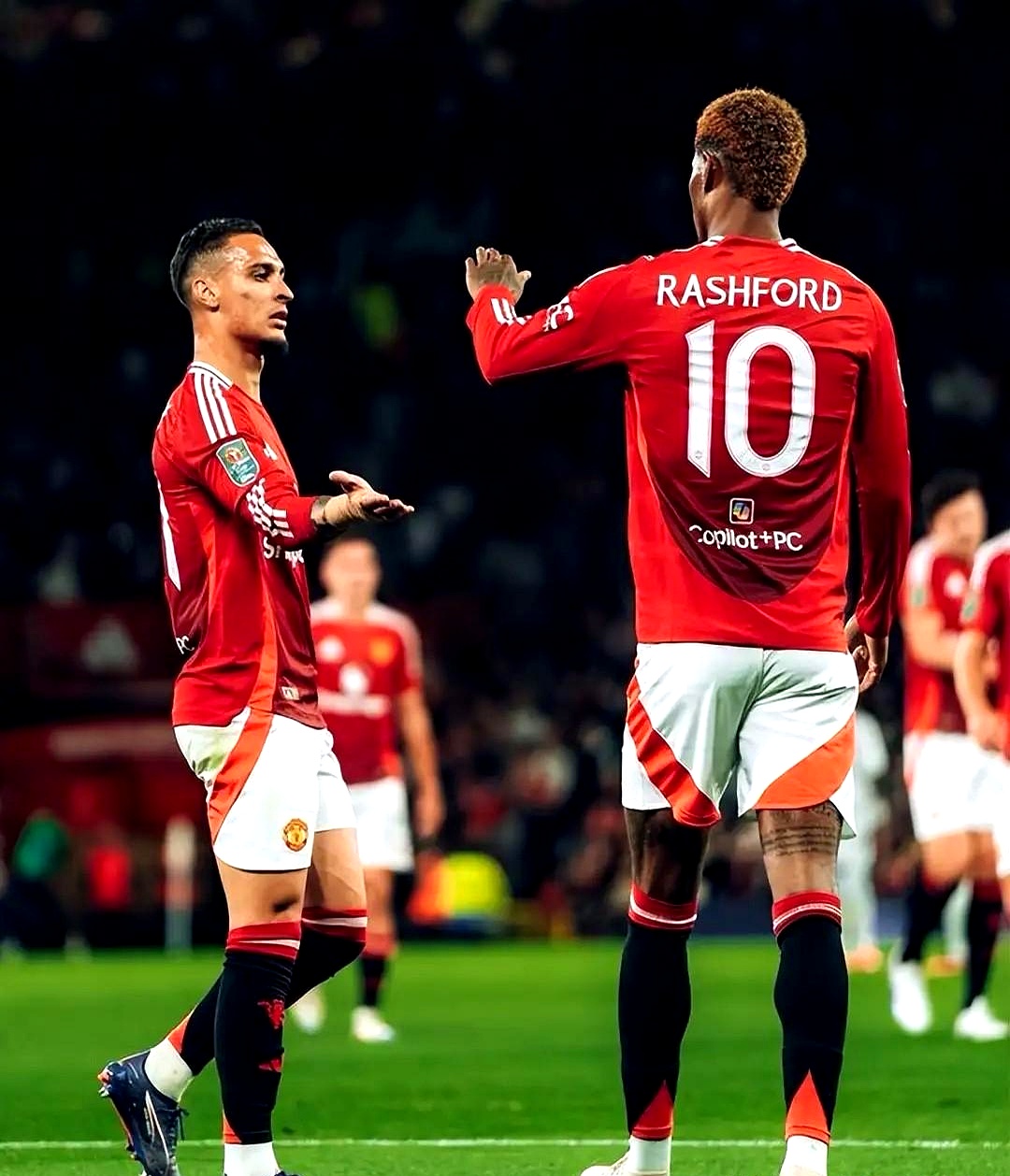 AYX-包含今夜曼联备战全明星赛；造点机会细节曝光；更衣室稳定；训练强度明显提升的词条