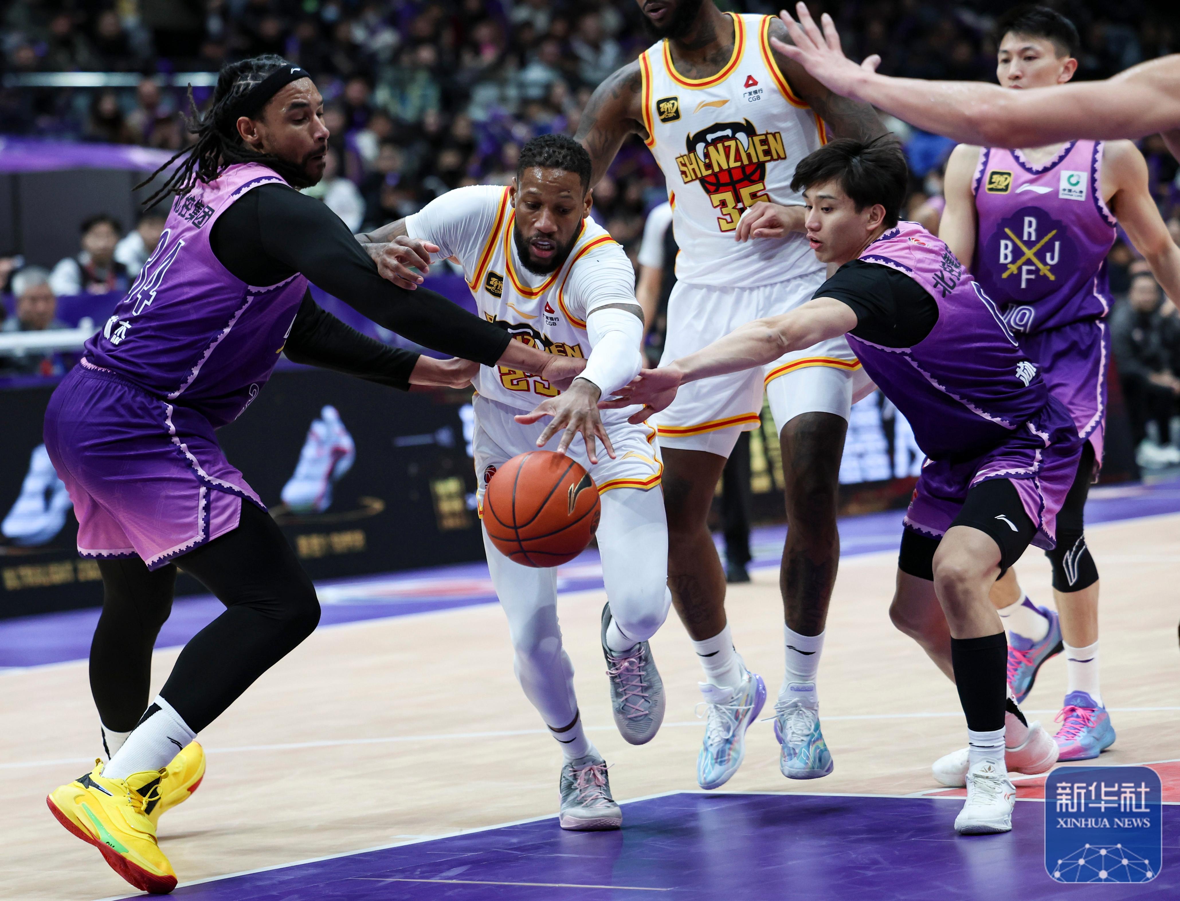 爱游戏官方-关于今晨体能课后，孟菲斯灰熊内部沟通备战NBA季后赛，赛场秩序良好，赛程密集仍需轮换的信息